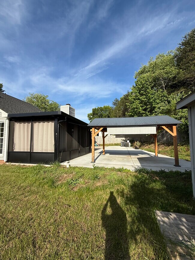 Building Photo - 3216 Timberwolf Ave