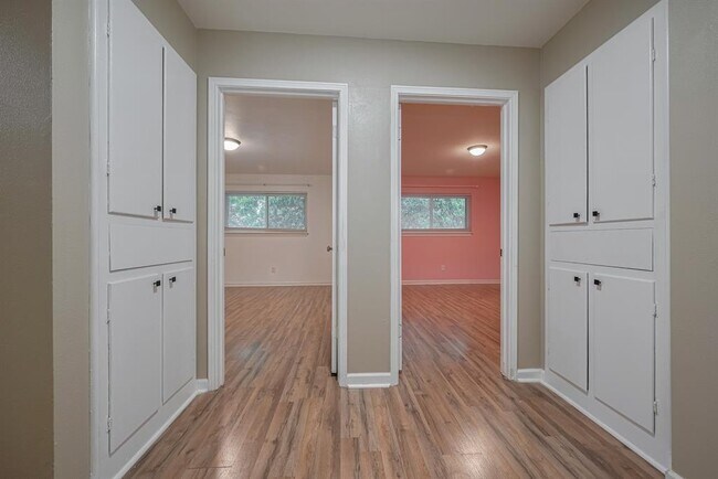 Building Photo - 836 Wax Myrtle Ln