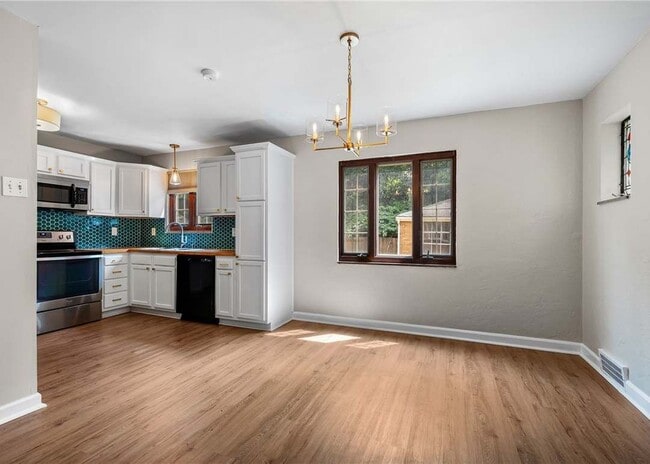 Building Photo - 3729 Baytree St