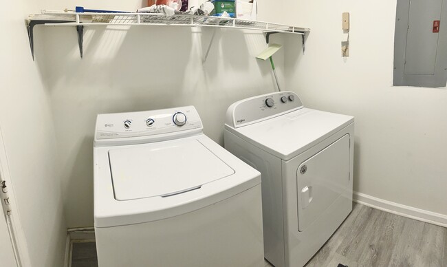 Laundry Room - 1407 Dove Run Dr