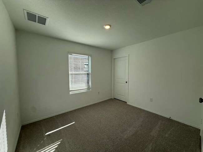 Building Photo - 200 Herald Dr