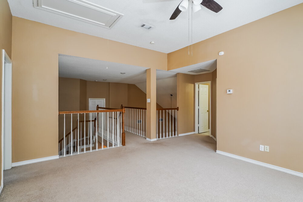Building Photo - 2680 Hillside Dr