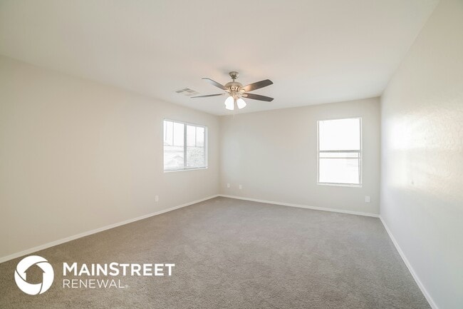 Building Photo - 15651 W Cameron Dr