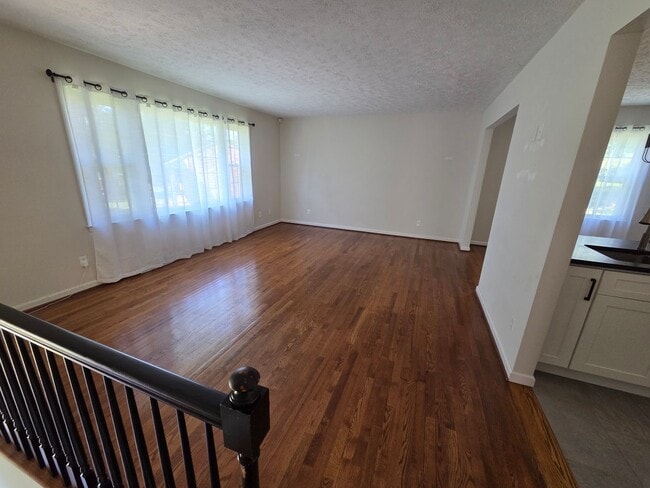 Building Photo - College Park Subdivision - 4-5 BR Single Family Home