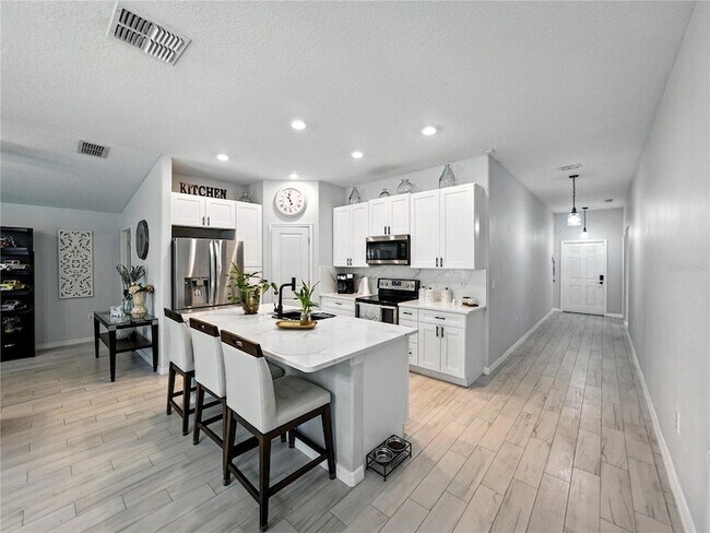 Building Photo - 149 Cascade Bend Dr