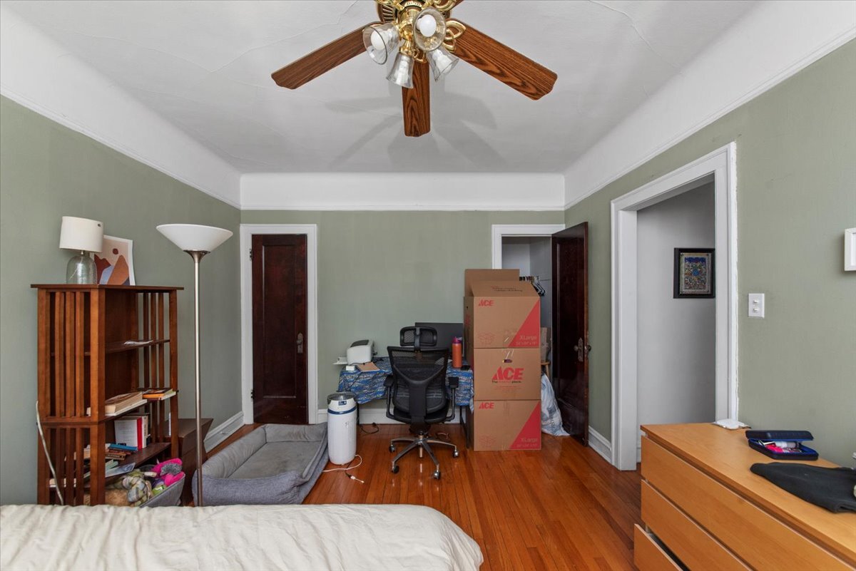 Building Photo - 5704 S Harper Ave