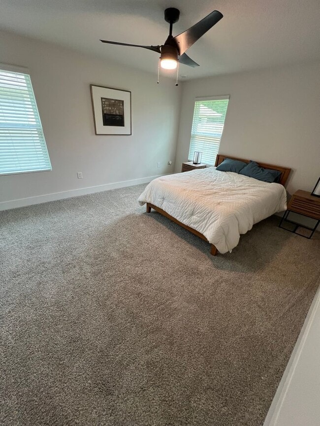 Building Photo - Beautiful 3 Bedroom, 2 Bath Pace Home avai...