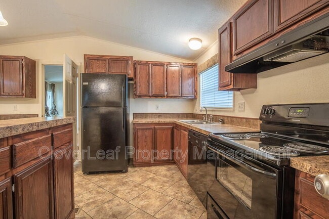 Building Photo - 359 E Zipp Rd