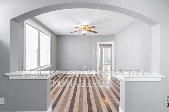Building Photo - 3868 Meramec St