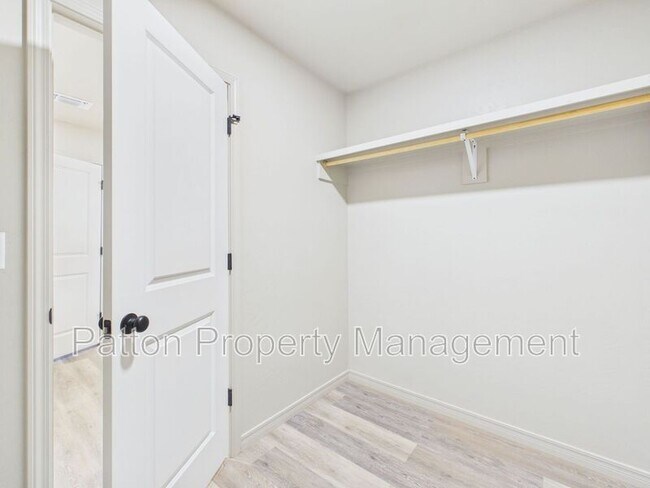 Building Photo - 1124 Caprock St