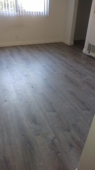 Building Photo - 11290 Ohio Ave