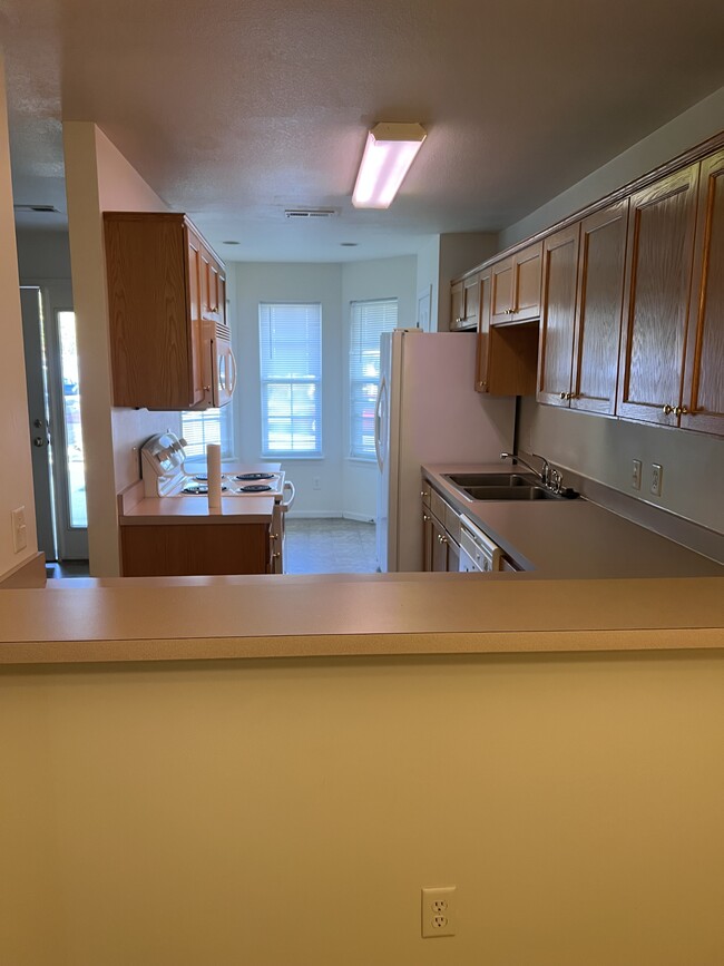 Building Photo - 2303 E 27th Terrace