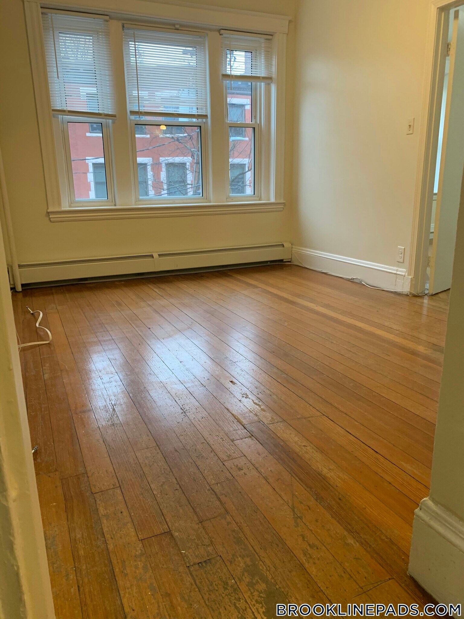 Building Photo - 208 Winthrop Rd