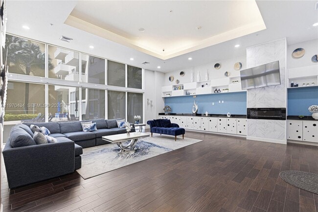 Building Photo - 2775 NE 187th St