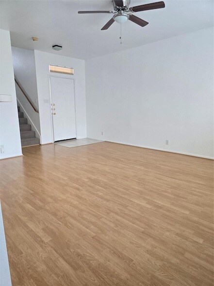 Building Photo - 2837 Southampton Way