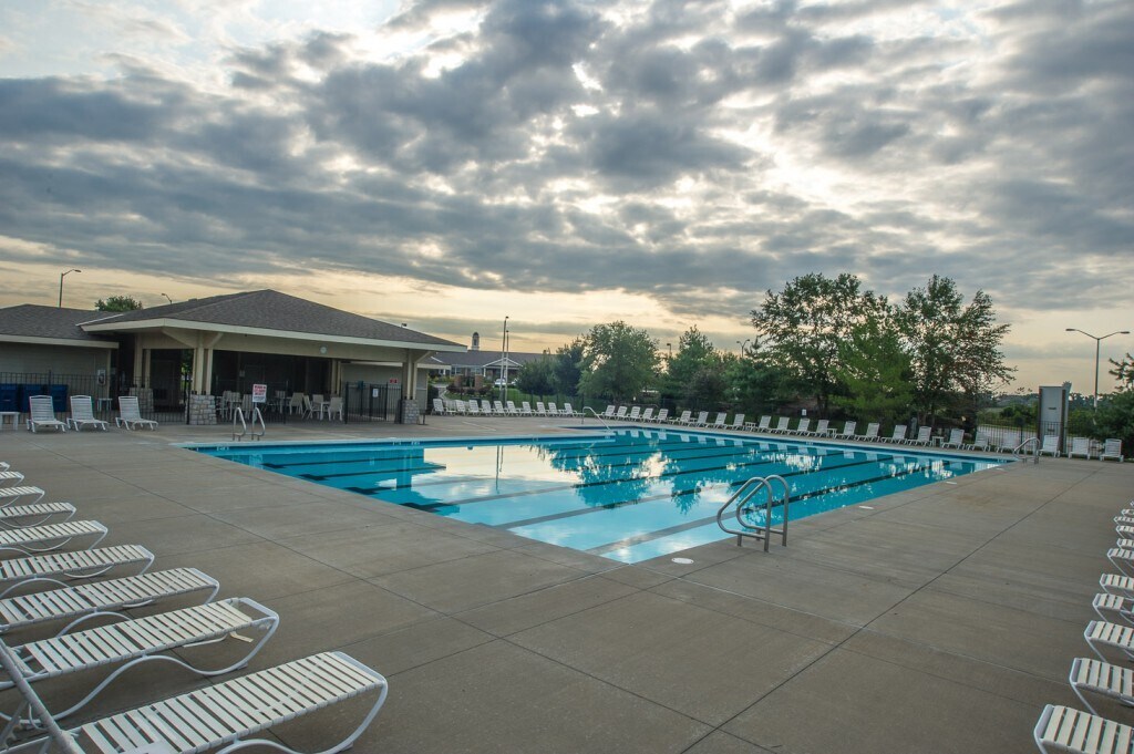 Benson Place Community Pool - 9763 N Lewis Ave