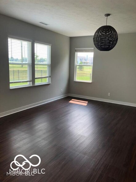 Building Photo - 16427 Sedalia Dr