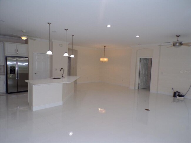 Building Photo - 6200 Falcon Lair Dr