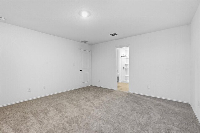 Building Photo - 511 Paris St