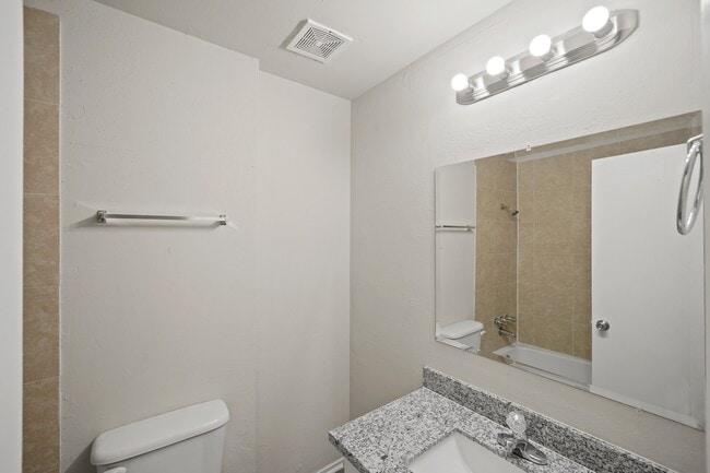 Building Photo - 2503 Knoll St