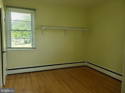 Building Photo - 326 Wellham Ave