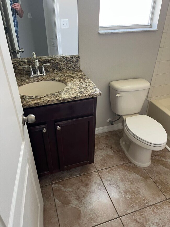 Building Photo - Lovely 3 bedroom 2 bath home in rUSKIN