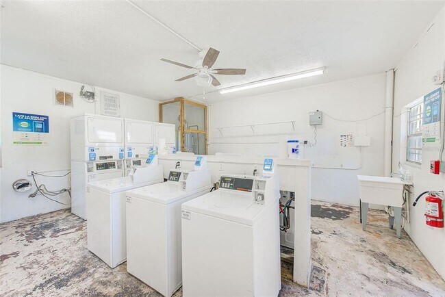 Building Photo - 603 N Keene Rd