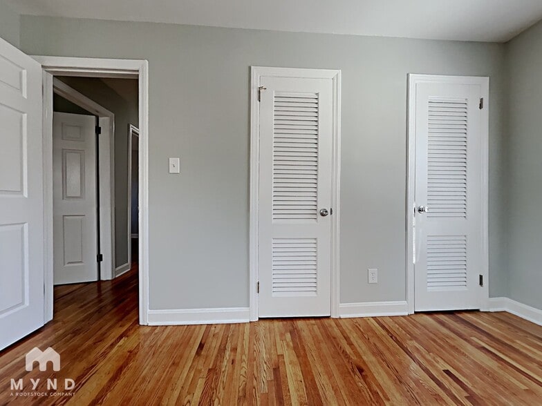 Building Photo - 4010 Crestridge Dr