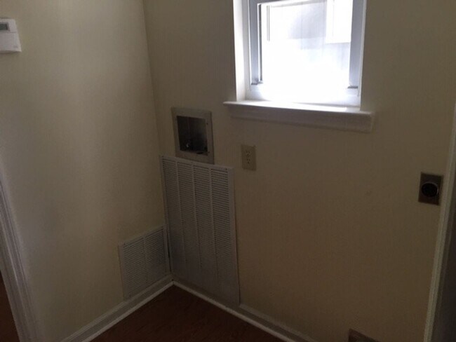Building Photo - 1115 Briar Creek Rd