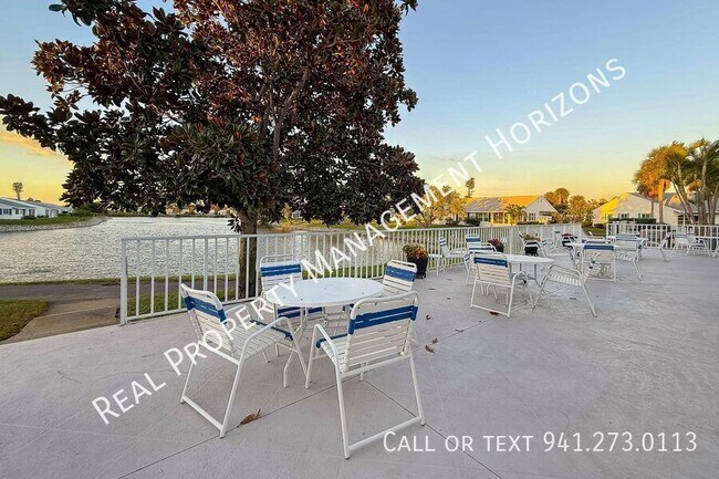 Building Photo - 4813 Independence Dr