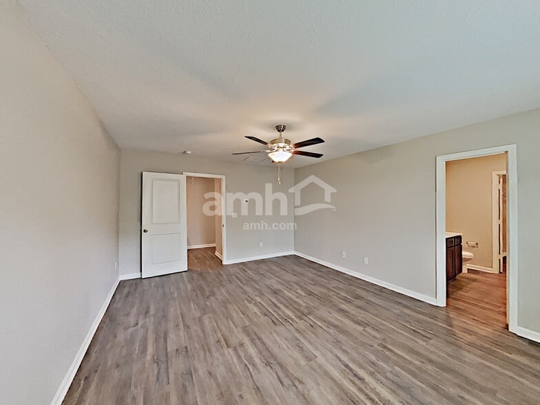 Building Photo - 4904 Bridle Path