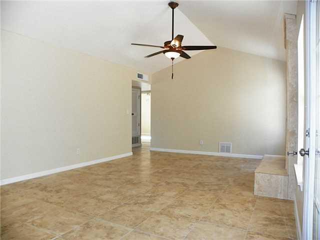 Building Photo - 333 Lomont Dr