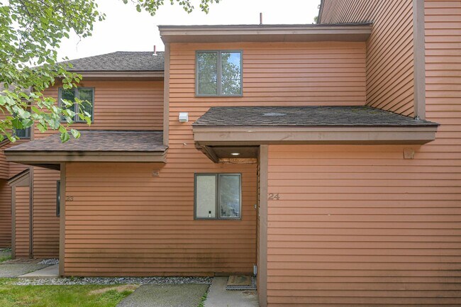 Building Photo - 24 Nordic Wilderness Rd