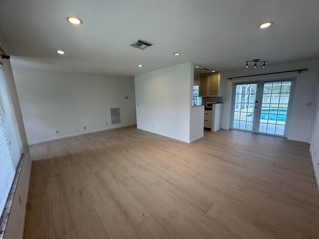 Building Photo - 11261 NW 42nd St