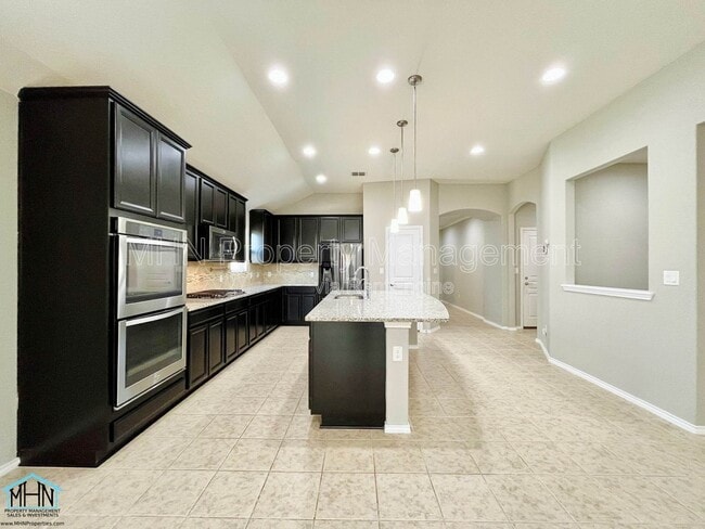 Building Photo - 12852 Laurel Brush