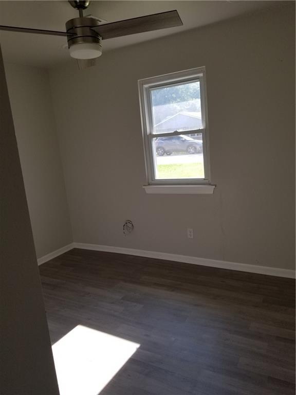 Building Photo - 805 SE G St