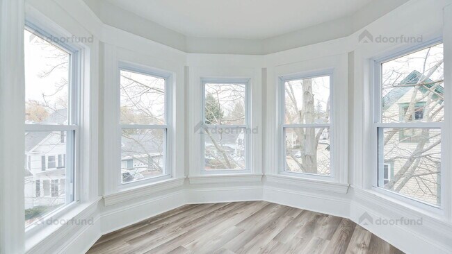 Building Photo - 144 Franklin St