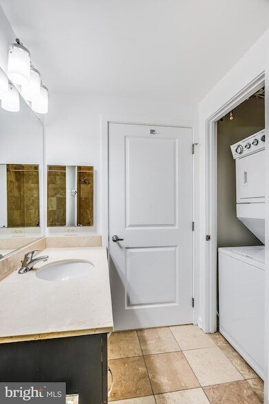 Building Photo - 440 L St NW