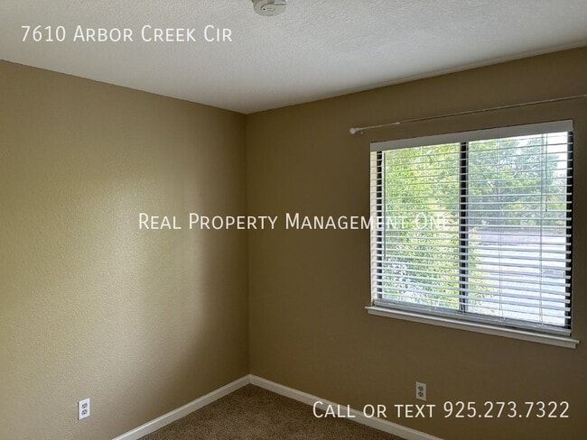 Building Photo - 7610 Arbor Creek Cir