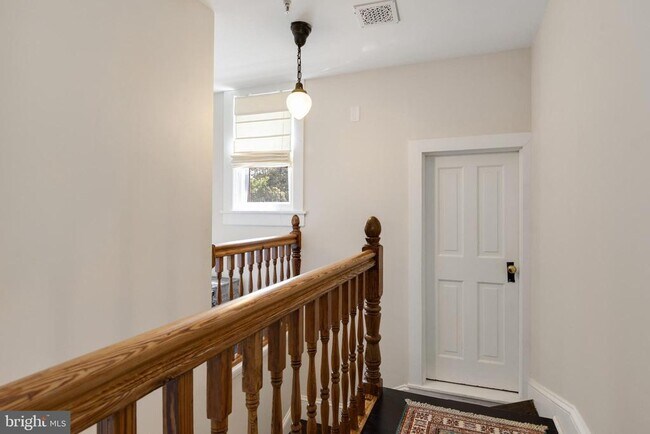 Building Photo - 132 S Harrison St