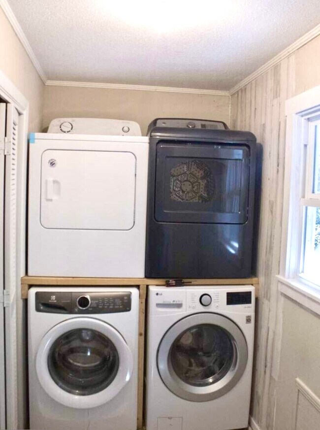 Building Photo - 48 Little Bear Trl