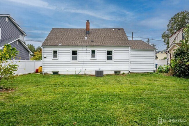 Building Photo - 25 Ellwood Rd