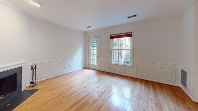 Building Photo - AMAZING Location in Dupont Circle 17th & T-One Bedroom/One Bathroom