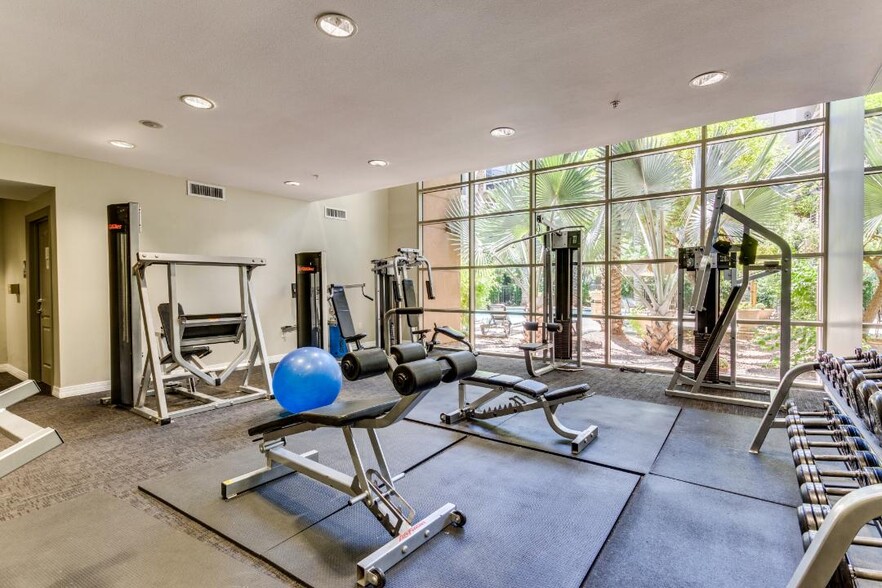 Weight Room - 1701 E Colter St