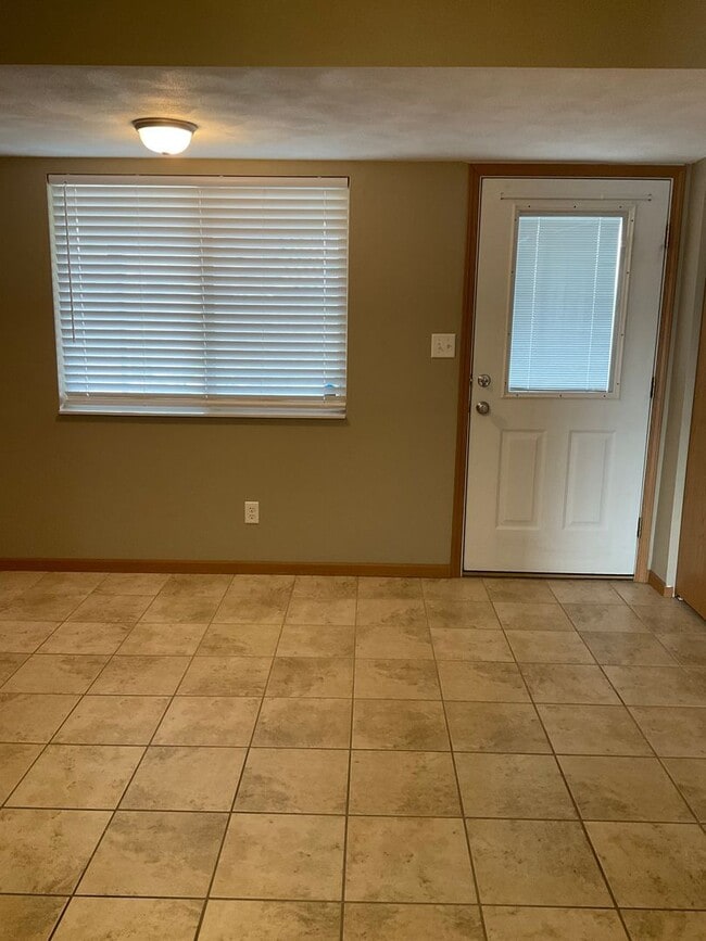 Building Photo - 119 Northtowne St