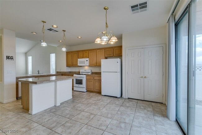 Building Photo - 2832 Glistening Grove Ave