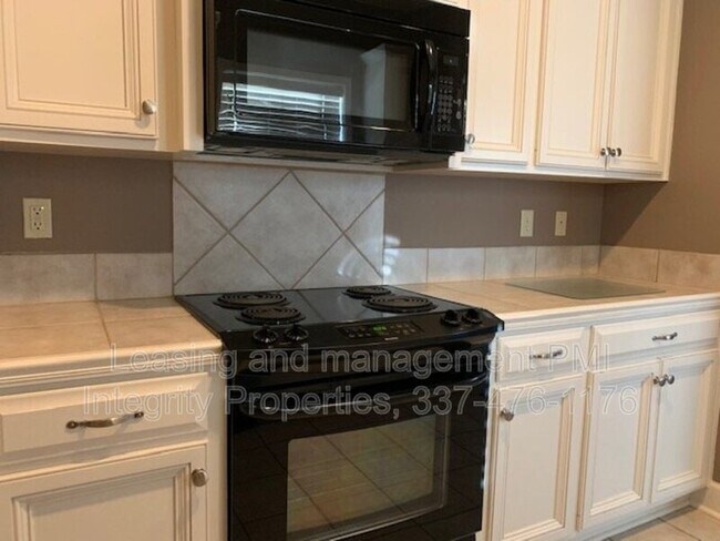 Building Photo - 209 Bentgrass Dr