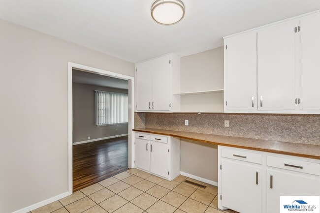 Building Photo - 3 bedroom 1 bath home