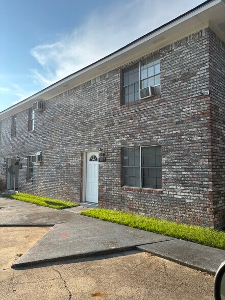 Building Photo - 101 Willett Pl Blvd