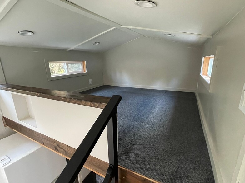 Building Photo - 9600 116th St NE